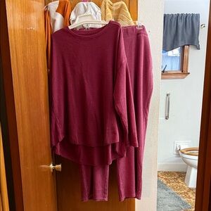 Terra and Sky shirt and pant set. Cranberry. Size 2X (20W-22W).